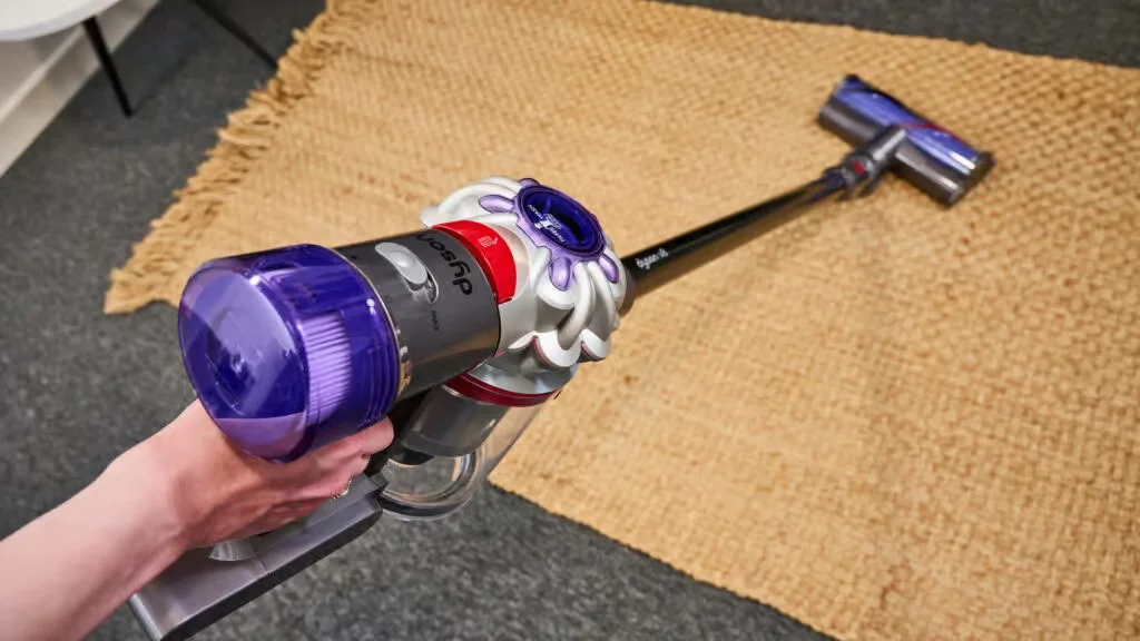 erreurs éviter lors du remplacement de la batterie d un aspirateur dyson